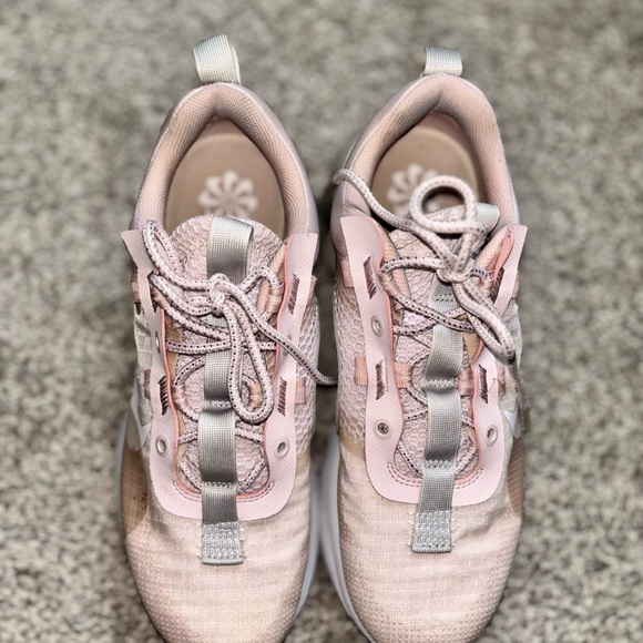 Nike Air Max Womens Shoes (OFFERS ACCEPTED) - Picture 6 of 9